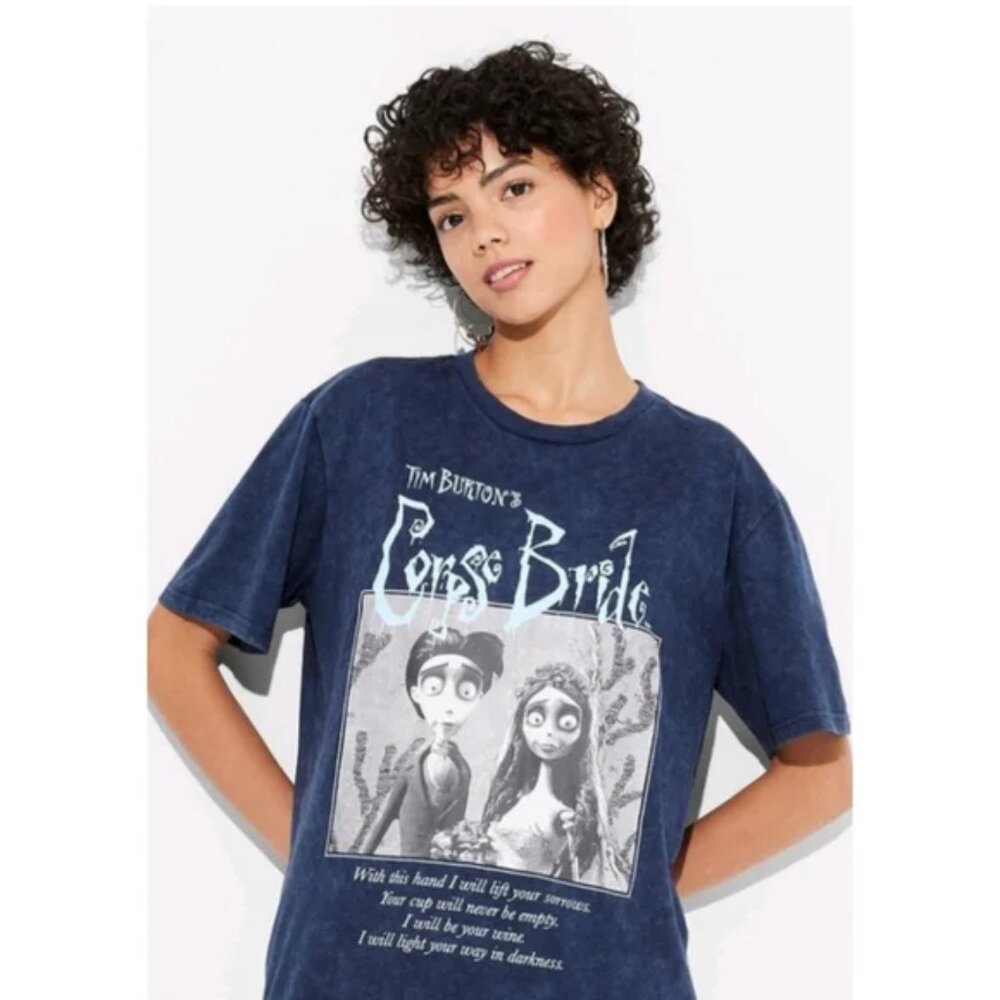 Women's Corpse Bride Oversized Short Sleeve Graphic T-Shirt - Blue XL